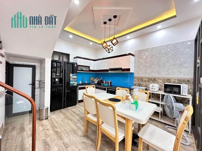 Bán nhà LẠC LONG QUÂN- kinh doanh-văn phòng  74m 6 tầng 14.2 tỷ