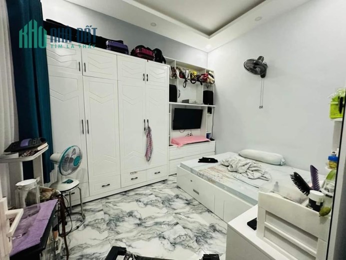 BÁN NHÀ 43M2 HXH 2TẦNG ĐƯỜNG THẠCH LAM QUẬN TÂN PHÚ HƠN 4TỶ.