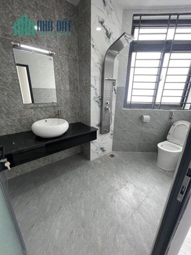 Mặt tiền HXH Phan Huy ích, 4.5m x12m,4tầng, chỉ 5.65 tỷ