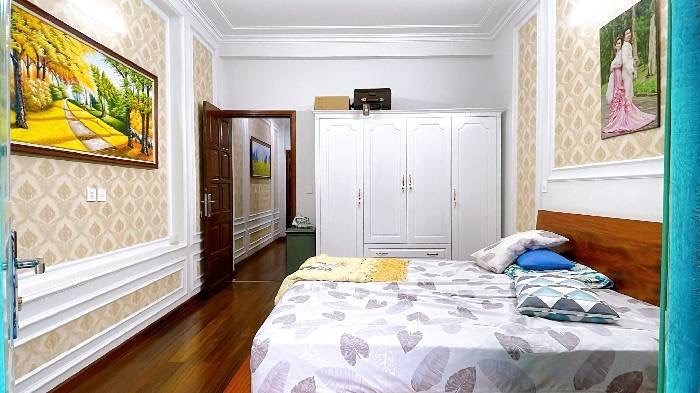Bán Nhà Nguyễn Văn Cừ , Long Biên 72M x 4T , Nội Thất Đẹp , Ô Tô  . Giá 9.1Tỷ