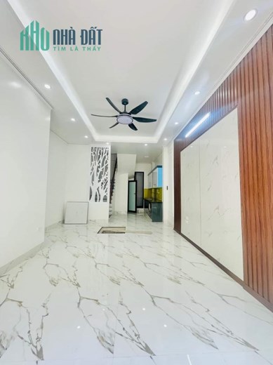 Bán NHANH Nhà Đền Lừ, Hoàng Mai 48m2 x 5T. Ô Tô đỗ cửa chỉ hơn 4 tỷ SĐCC. LH 0963139980