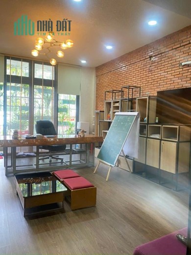 GẤP BÁN NHÀ mặt tiền đường hai làn xe D2 Tăng Nhơn Phú A ,TP Thủ Đức. Nhà siêu đẹp, Thuận tiện làm