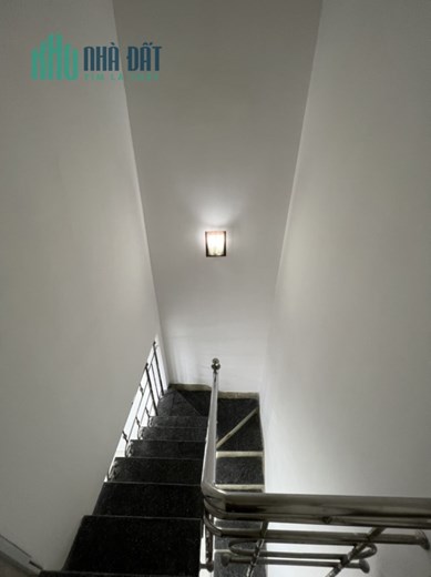 ♪ Nhà Hoàng Diệu gần Chợ Mới cách đường 50m, 30m2, 2 tầng, 1.6x tỷ