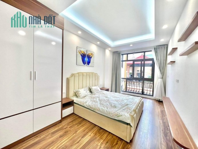 CẦU GIẤY - MẶT NGÕ THÔNG KINH DOANH - CÁCH PHỐ 10M  38m, 4T, mt 3,1m , 5,7 tỷ
