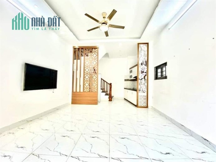 NHÀ ĐẸP DÂN XÂY PHỐ YÊN XÁ 5T 35M MT4M 3.85 TỶ