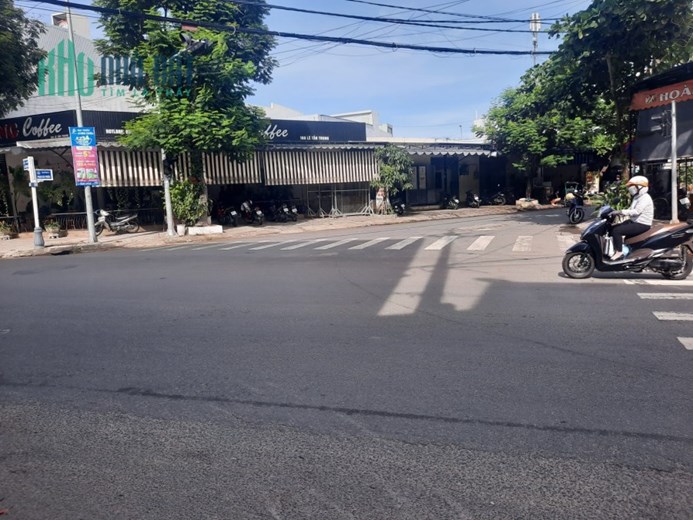 60m2 đất quận Sơn Trà, sau lưng mặt tiền, 1 phút ra đến biển