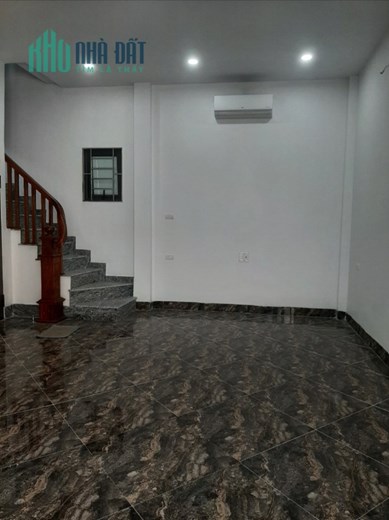 Bán nhà 595 ngõ Lĩnh Nam , Hoàng Mai, 40m2, 5 tầng thang máy