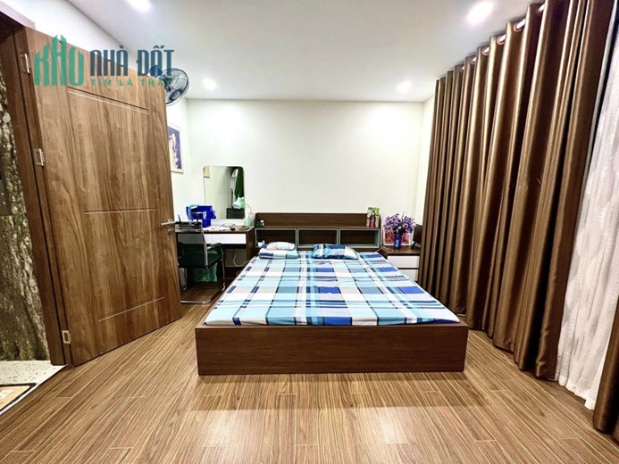 Bán nhà phố Lê Thanh Nghị, 20m ô tô, nhà thoáng đẹp, 3PN, 4.6 tỷ