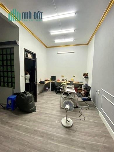 Bán Nhà Phố Đường Láng Quận Đống Đa. 44m Mặt Tiền 5.5m Nhỉnh 10 Tỷ. Cam Kết Ảnh Thật Mô Tả Chính