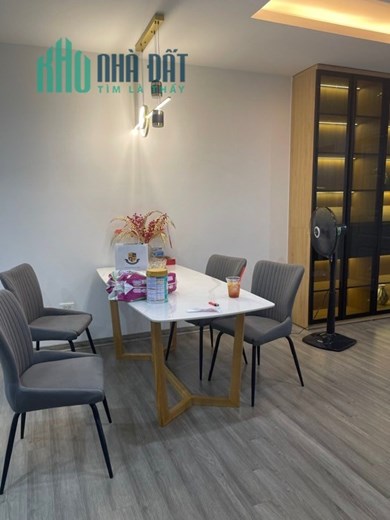 RẤT HIẾM, CĂN HỘ CAO CẤP. Eurowindow MultiComplex, 101 M2, 2 PN, PHÒNG KHÁCH RỘNG THÊNH THANG