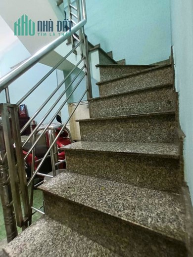 DO QUÁ CẦN TIỀN NÊN  BÁN GẤP  NHÀ MĂT TIỀN ĐƯỜNG HỒNG BÀNG PHƯỜNG 1, QUẬN ; DT;47m2 . XÂY DỰNG KIÊN