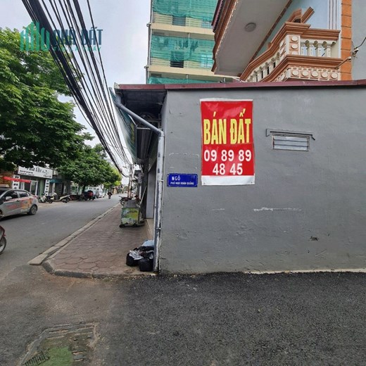 Bán GẤP 123m2 đất ngõ phố Ngô Xuân Quảng, Trâu Quỳ. Mặt tiền rộng. Ô tô vào nhà. Lh ngay.