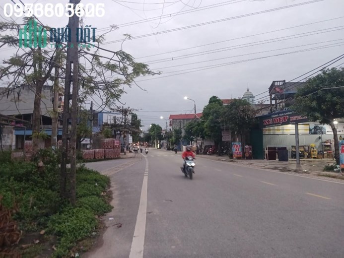 ( CỰC HIẾM ) Lô đất duy nhất 300m ODT mặt tiền 15m nằm trên mặt đường 261 kinh doanh đông đúc cách