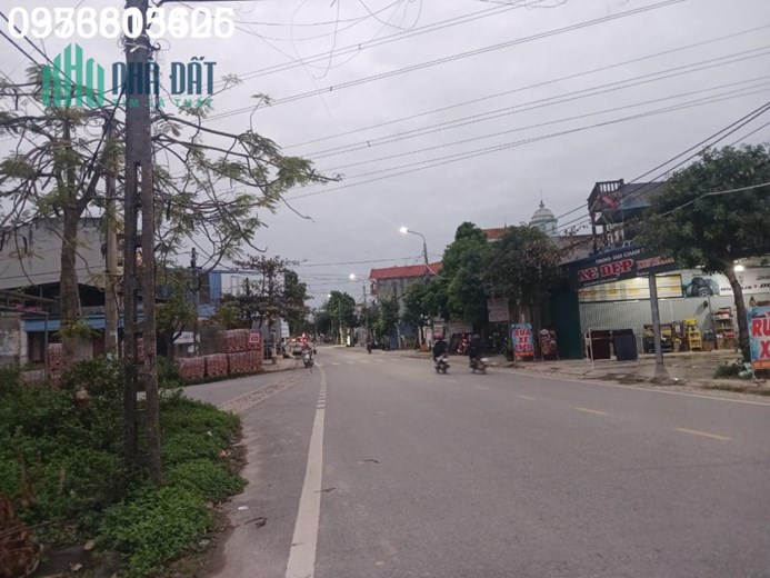 ( CỰC HIẾM ) Lô đất duy nhất 300m ODT mặt tiền 15m nằm trên mặt đường 261 kinh doanh đông đúc cách