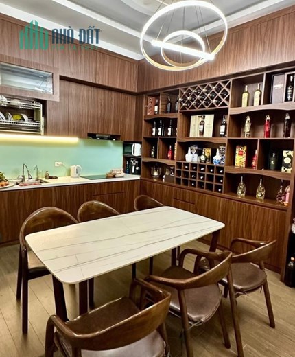Bán nhà Lạc Long Quân - TTTM Lotte Tây Hồ - Ngõ nông ô tô vào - 52m2 x 6 tầng - 10 tỷ X