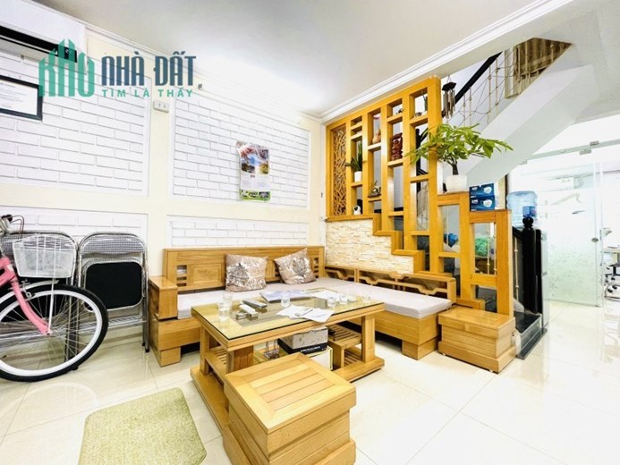 Bán nhà Vương Thừa Vũ 45m 4 tầng mặt tiền 4m ô tô tránh kinh doanh VP nhỉnh 8 tỷ 0975124520