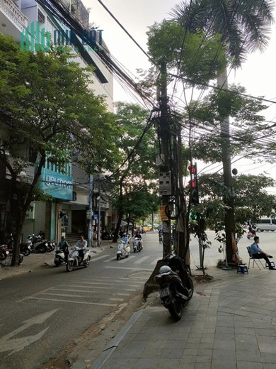 Bán nhà Võ Văn Dũng, Đống Đa, Phân Lô, Gara, KĐ đỉnh, 72m2, 8 tầng. Giá 20,5 tỷ