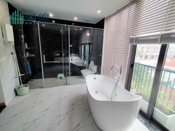 Nhà đẹp Dân xây P Tư Đình, ô tô, thang máy, full nội thất 5 sao, 97m2x 5T, MT 5.5m nhỉnh 18tỷ
