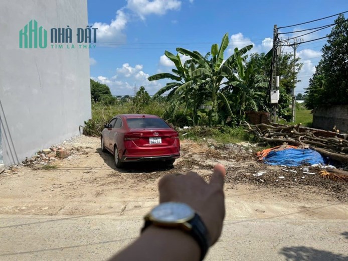 Lô đất hoa hậu vuông vắn 106m mặt tiền 10m2. Full thổ. Ngay trục chính thôn 3, Tân xã chỉ 200m đi