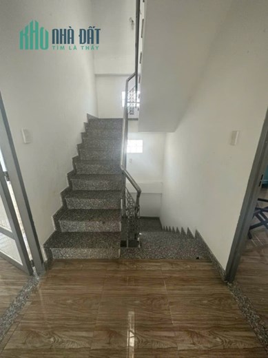 Bán Nhà 4 Tầng Căn Hộ Dịch vụ Cho Thuê Nguyễn Văn Công 160m2 Giá 9 Tỷ
