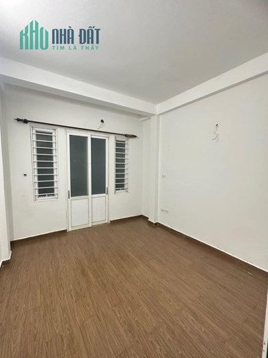Cần bán nhà ngõ 100 Nguyễn Xiển 35m2, 4 tầng giá 5.5 tỷ