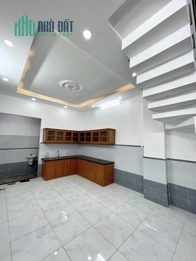 HXH 1 CĂN RA MẶT TIỀN - NGÃ 4 BỐN XÃ - 65M2 - 3 PHÒNG NGỦ - SỔ A4 - NHỈNH 4 TỶ