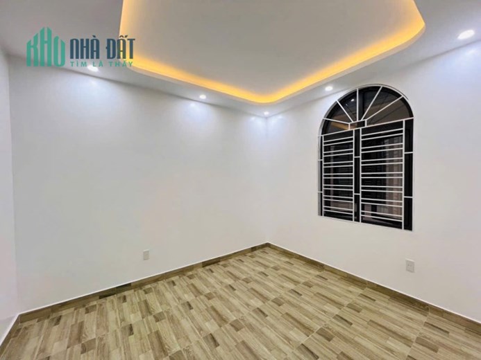 Mở bán 7 căn nhà xây độc lập tại Hồ Sen
