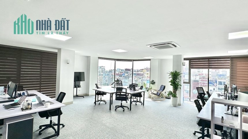 SANG NHƯỢNG VĂN PHÒNG 120M2 FULL NỘI THẤT TẠI 111 NGUYỄN XIỂN, CĂN GÓC 2 MẶT TIỀN
