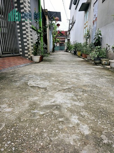Vài trăm triệu lô đất giáp Thị Trấn Chúc Sơn 
- Diện tích: 39m 
- Đường thông thoáng. Ngay gần
