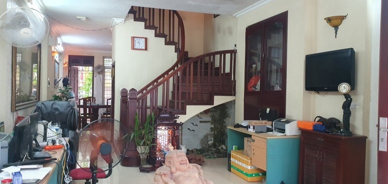 SIÊU PHẨM BỒ ĐỀ - GẦN HỒ - GẦN PHỐ HỒNG TIẾN - GARA 3 Ô TÔ – 2 MẶT THOÁNG – CHÀO GIÁ MỚI