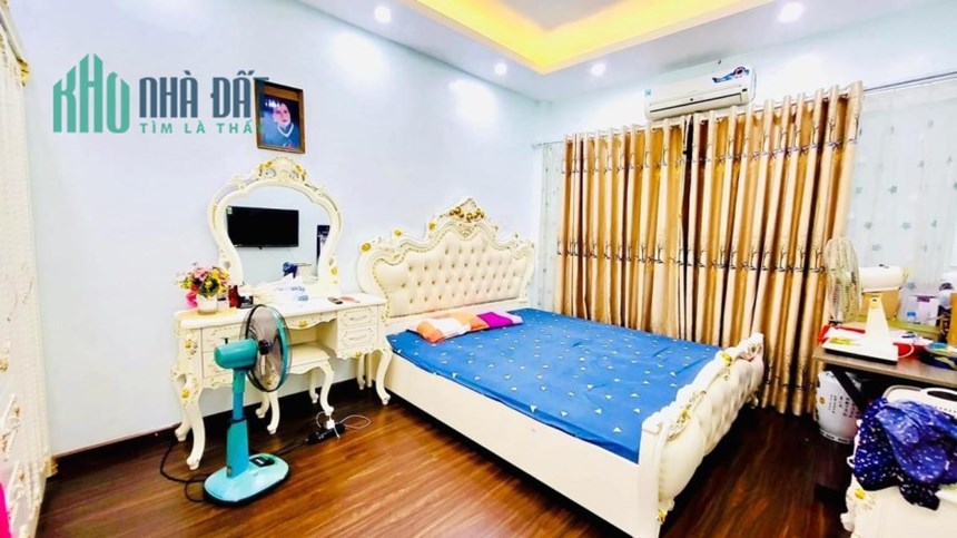 NHỈNH 3 TỶ, CÓ NHÀ ĐA SỸ KIẾN HƯNG, MT RỘNG