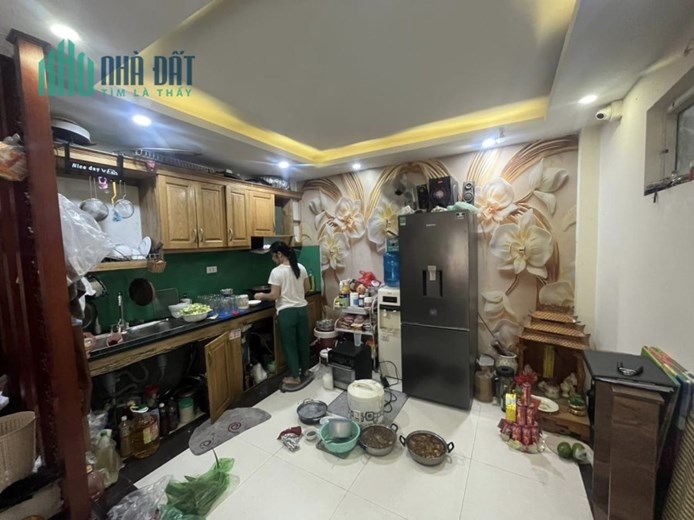 Bán nhà Cầu Giấy 35m2, Chủ tự xây gần Ô tô ngõ thoáng, tặng nội thất chỉ 4 tỷ