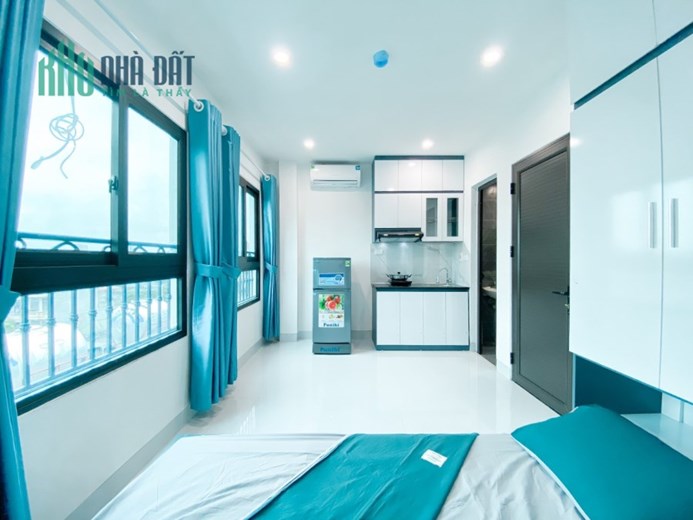 Duy nhất tại Ngã Tư Sở - Bán toà CCMN 11 phòng, thang máy, 3 nhà ra phố - Hơn 8 tỷ