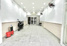 Mặt bằng kinh doanh đường Xuân Hồng - 13 triệu