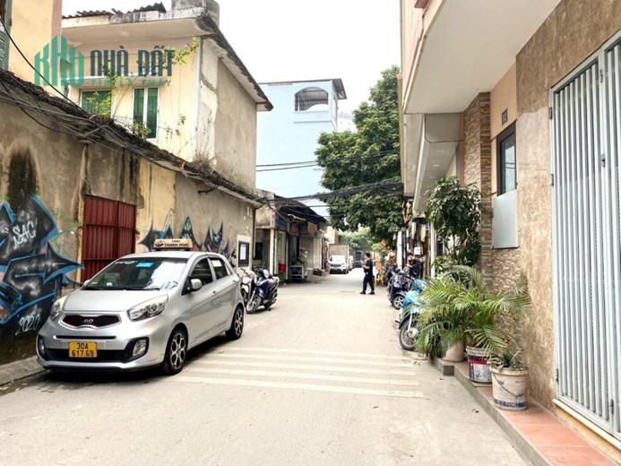 CHỈ 3.99 TỶ CÓ NGAY ĐẤT Ô TÔ VÀO, TOẠ LẠC PHỐ XỐM