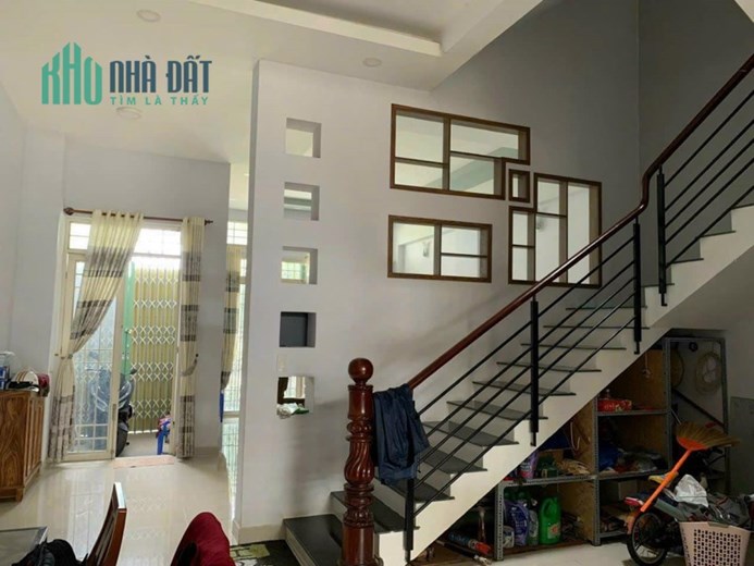 BÁN NHÀ MẶT TIỀN ĐƯỜNG 20M - LỀ 2M - KDC Phú XUÂN. Nhà BÈ