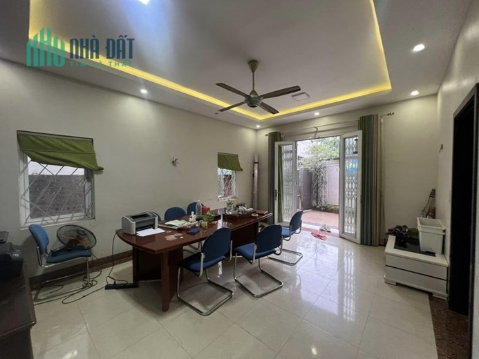 Biệt Thự Nhà Vườn 3 Tầng-Ngõ Thông ÔTô Vào Nhà-DT 134m²-MT8,5m-Uy Nỗ-Đông Anh-Nhỉnh 7 tỷ