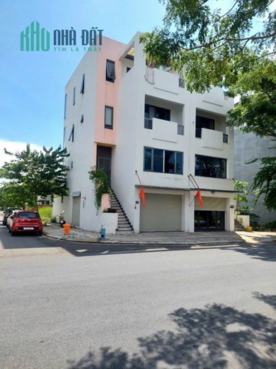 Duy nhất 1 căn nhà Shophouse hoàn thiện 2 mặt tiền cần bán tại khu đô thị FPT