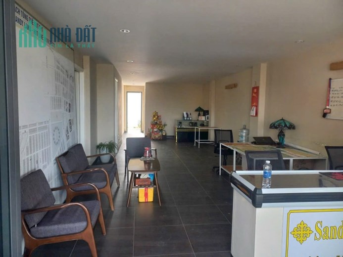 Duy nhất 1 căn nhà Shophouse hoàn thiện 2 mặt tiền cần bán tại khu đô thị FPT