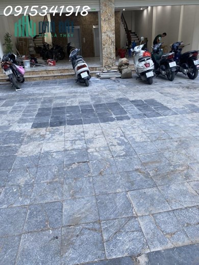 Cho thuê tầng 1 + 2 tòa nhà mặt phố Phùng Hưng, 3 mặt thoáng, mặt tiền rộng 9m6 kinh doanh cực tốt