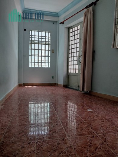 Nhà 4 tầng MTKD Phùng Văn Cung, 5 phòng ngủ