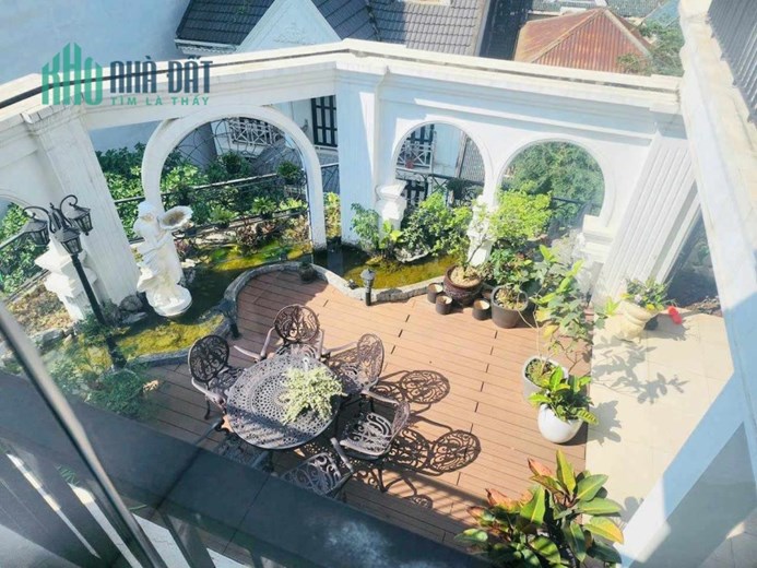 bán gấp căn biệt thự liền kề VIP Trung Tâm Quận Cầu Giấy. Hà Nội, diện tích 185 m2 giá hơn 40 tỷ