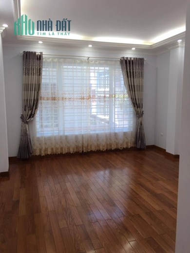 bán nhà ngõ 61 Phạm Tuấn Tài  dt 50m2 x 5 t mt 4,5 m nhà đẹp ô tô 7 chỗ vào 12,5 tỷ