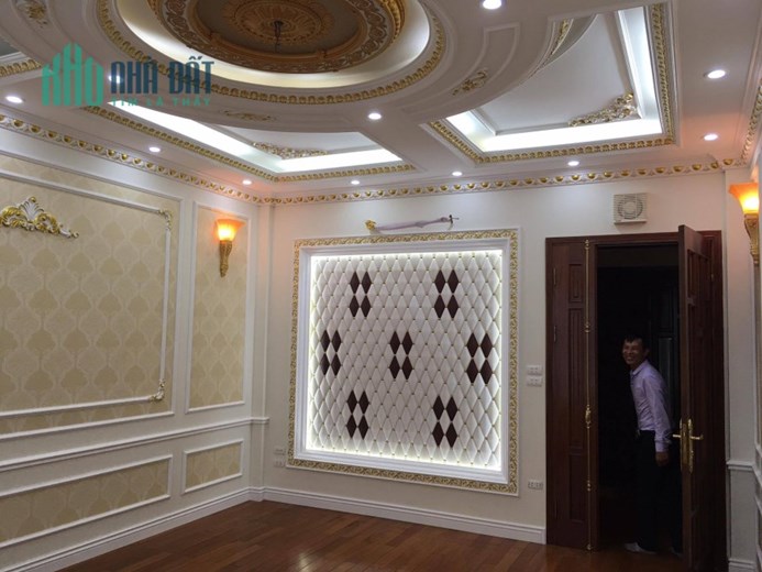 bán nhà ngõ 61 Phạm Tuấn Tài  dt 50m2 x 5 t mt 4,5 m nhà đẹp ô tô 7 chỗ vào 12,5 tỷ