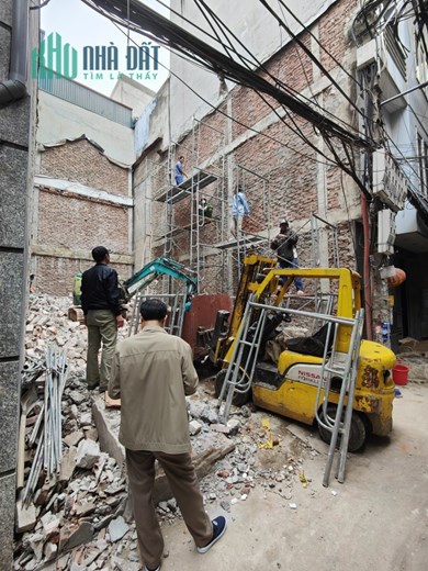 Chính chủ bán đất ngõ 43 Trung Kính 58m MT 5m ô tô qua nhà, ngõ thông sang 180 Trần Duy Hưng.