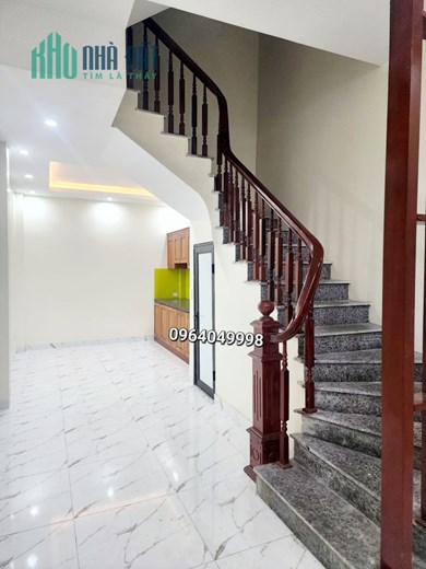 Bán nhà Văn Quán Hà Đông, ngõ rộng ô tô gần, 35m/3.x tỷ.