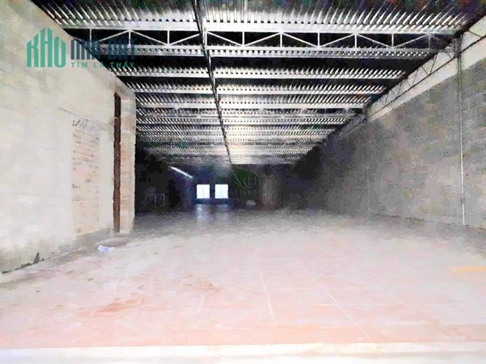 CHO THUÊ NHÀ XƯỞNG NHA TRANG 500m2 MẶT TIỀN ĐƯỜNG PHƯỚC ĐỒNG; 12 triệu/tháng (còn thương lượng)