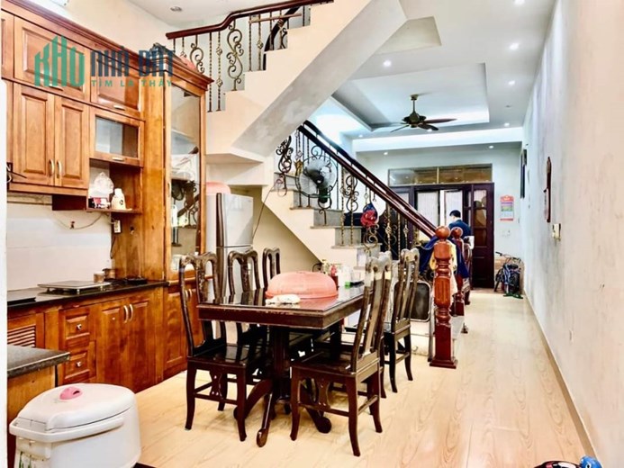 BÁN NHÀ TRƯƠNG ĐỊNH, THỊNH LIỆT KD, Ô TÔ, DT 39M ×5T. CHỈ 4 TỶ 330. 0963139980