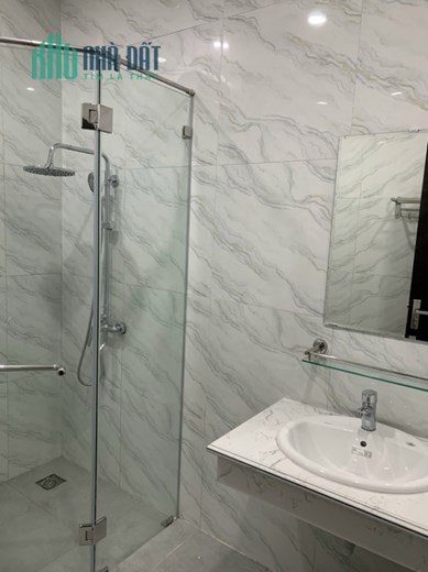 Bán nhà xây mới Thiên Lôi - Khúc Thừa Dụ, 58m 4 tầng GIÁ 3.5 tỉ ô.tô đỗ cửa