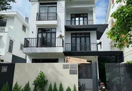 CHỦ ĐỊNH CƯ NƯỚC NGOÀI CẦN BÁN GẤP CĂN BIỆT THỰ